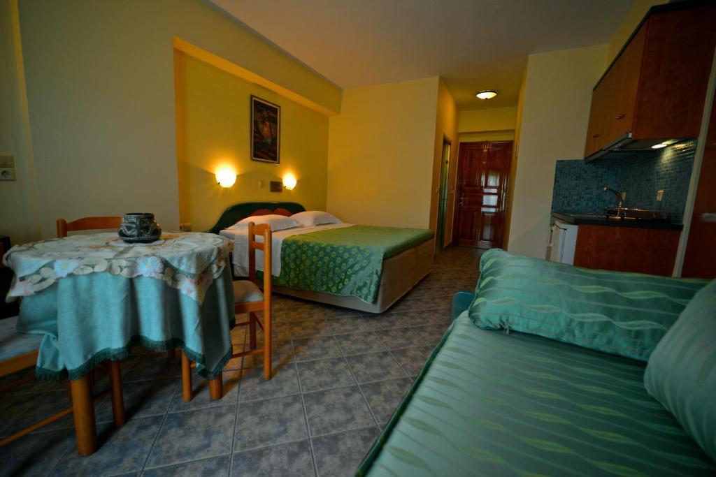 Hotel Odeon Васілікі Номер фото
