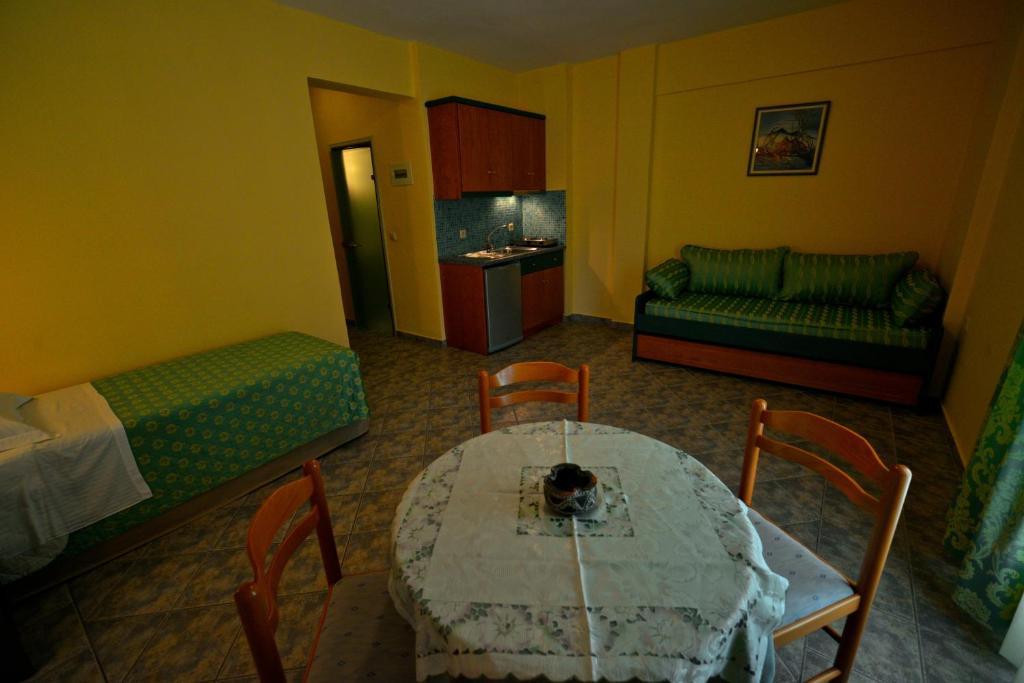 Hotel Odeon Васілікі Номер фото
